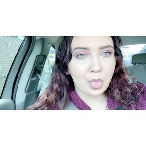 Meet your Posher, Alexis